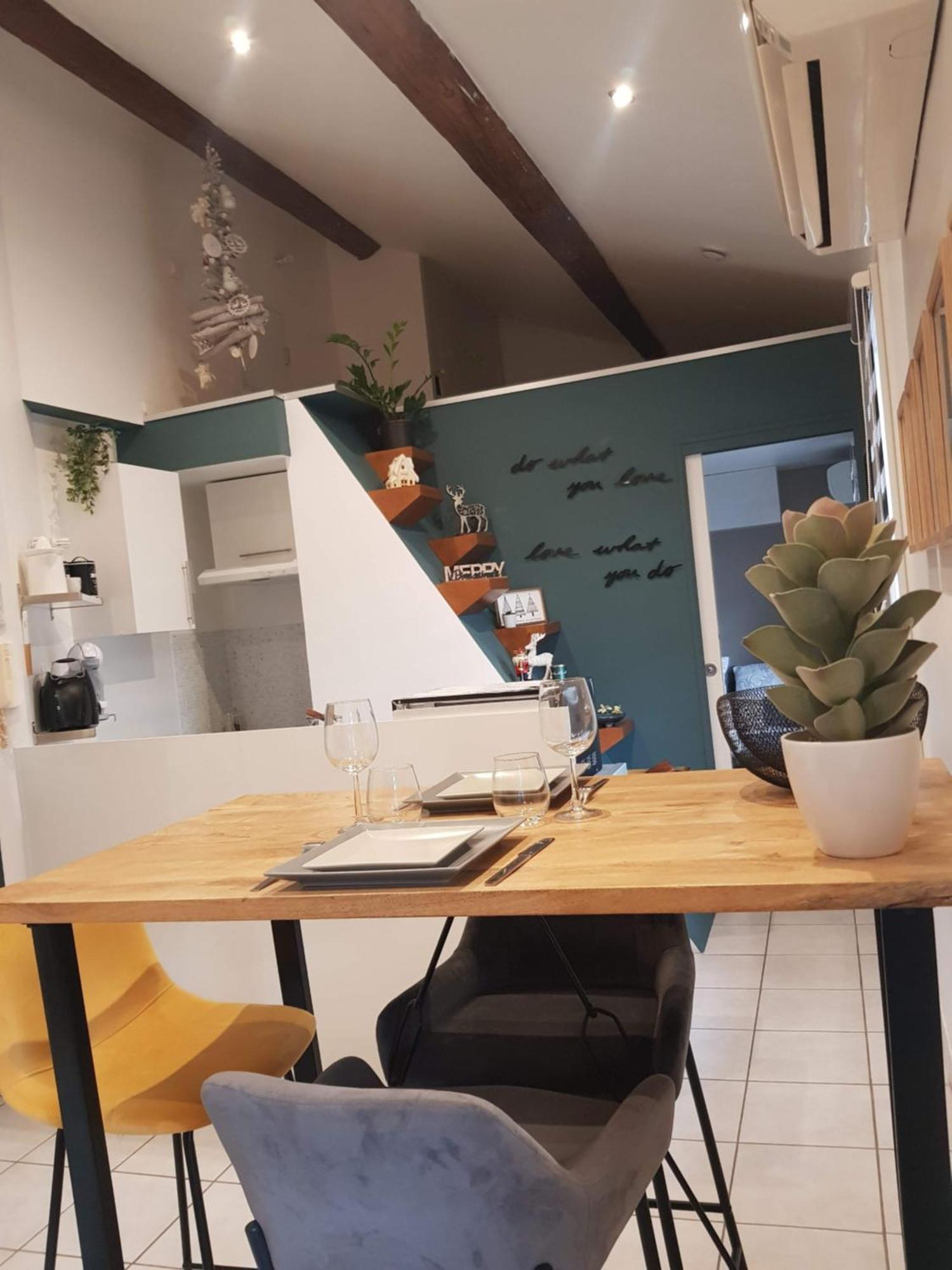 Appartement Climatise Proche Gare Et Centre-Ville Сет Екстериор снимка